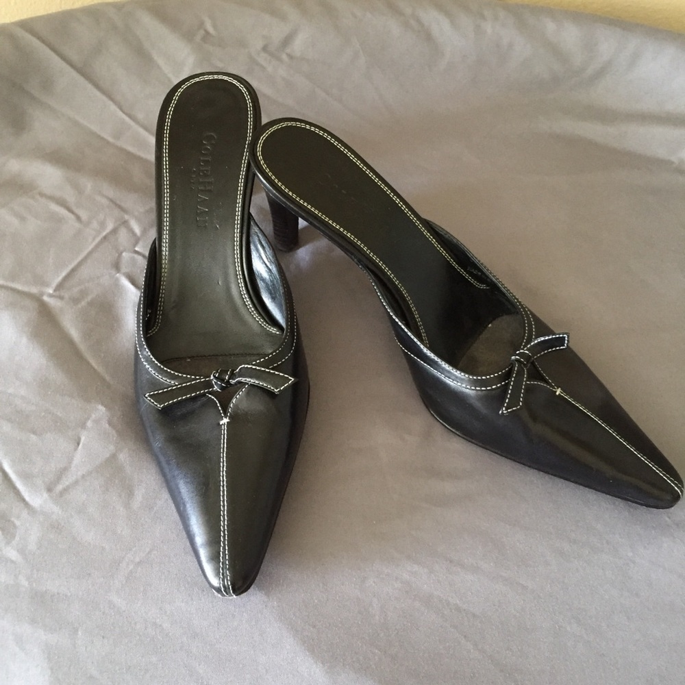 COLE HAAN Black low heel slide size 6